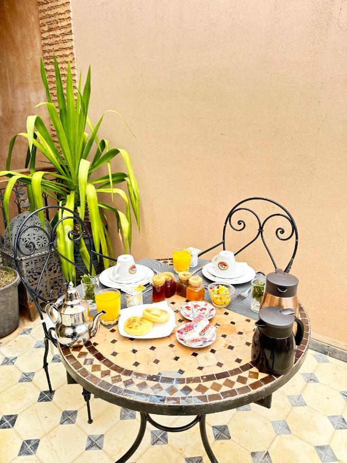 Riad Les Miroirs Marrakesh Esterno foto